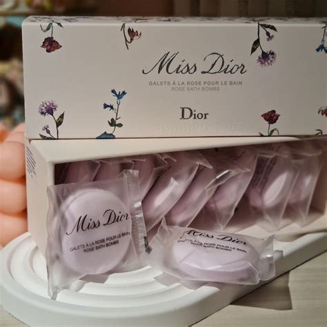 miss dior rose bath bomb